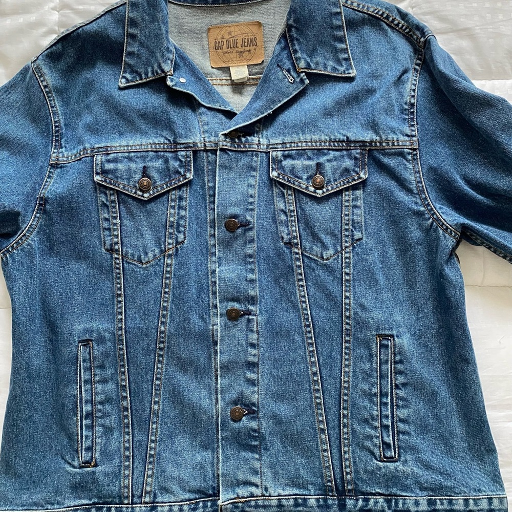 Men’s Gap blue Jean jacket.